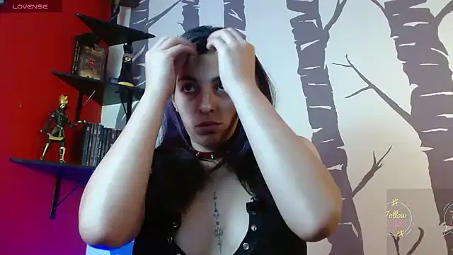 Snapshot of julieth_sex1 chatting on February 28, 9:25 am julieth sex1 online show from February 28, 9:25 am