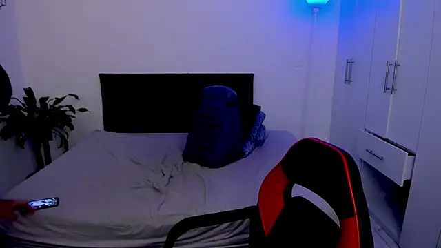 Eiden allenx online show from February 4, 11:49 am