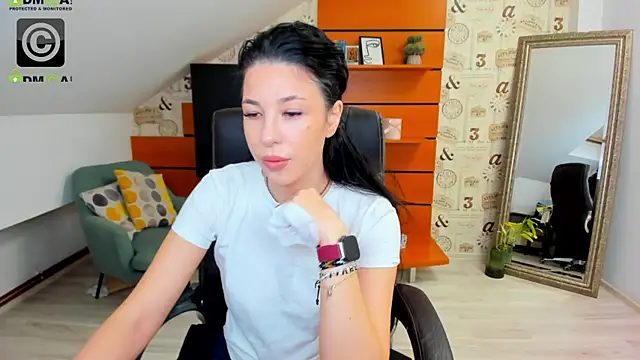 EmillyTaylor online show from February 5, 4:27 am