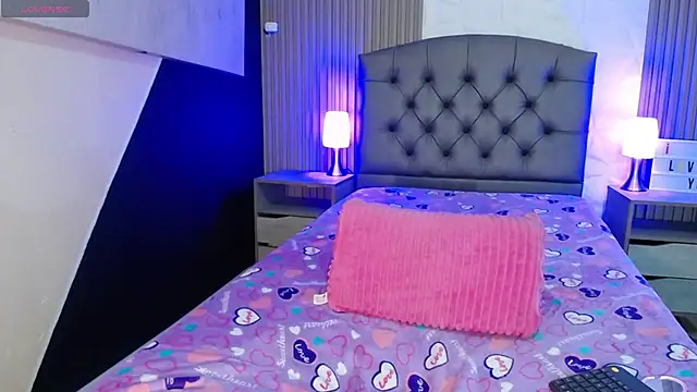 Snapshot of cheryl_hs chatting on January 30, 5:30 am cheryl hs online show from January 30, 5:30 am