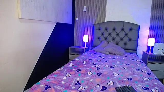 Snapshot of cheryl_hs chatting on February 14, 6:56 am cheryl hs online show from February 14, 6:56 am