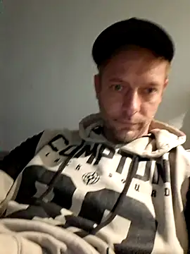 Snapshot of Percy_ohv chatting on September 28, 11:32 pm Percy ohv online show from September 28, 11:32 pm