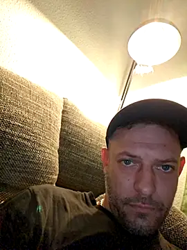 Snapshot of Percy_ohv chatting on October 31, 5:36 pm Percy ohv online show from October 31, 5:36 pm