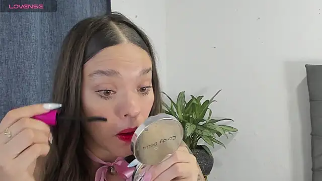zoe69x online show from February 5, 8:43 am