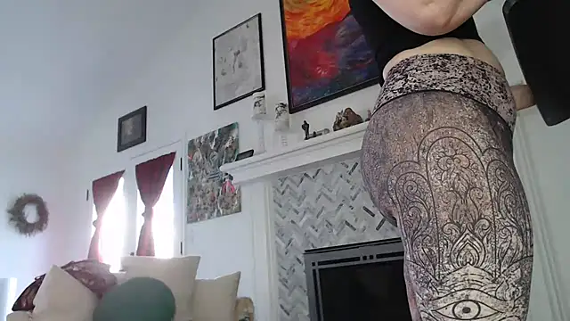 Snapshot of AuroraWillows chatting on March 2, 3:27 pm AuroraWillows online show from March 2, 3:27 pm