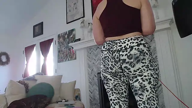 Snapshot of AuroraWillows chatting on March 5, 6:45 pm AuroraWillows online show from March 5, 6:45 pm