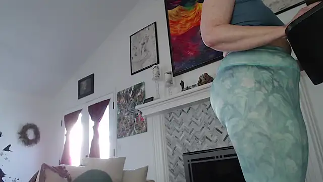 Snapshot of AuroraWillows chatting on March 10, 3:52 pm AuroraWillows online show from March 10, 3:52 pm