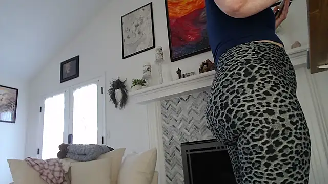 Snapshot of AuroraWillows chatting on September 27, 8:58 pm AuroraWillows online show from September 27, 8:58 pm