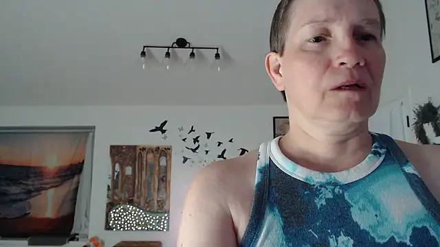 Snapshot of AuroraWillows chatting on November 16, 11:38 am AuroraWillows online show from November 16, 11:38 am