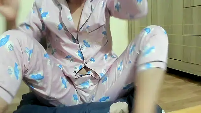 Snapshot of Beauty_Asian_Tina chatting on February 9, 11:58 am Beauty Asian Tina online show from February 9, 11:58 am