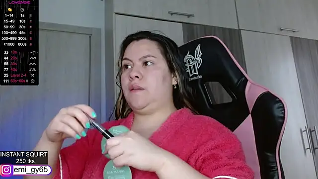 emilyn grey1 online show from April 1, 4:37 pm