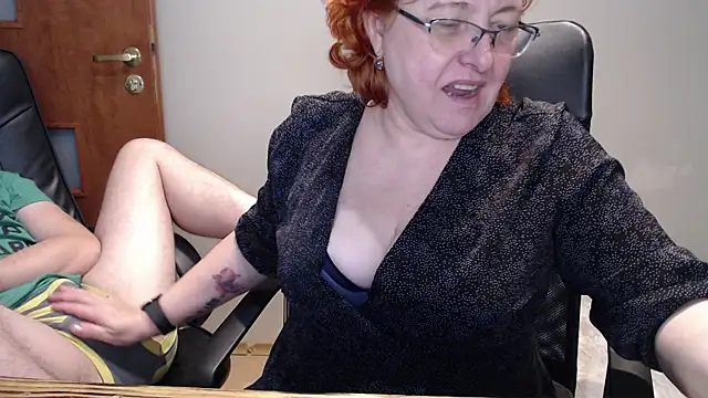 JoannaAndNeighbour online show from January 4, 3:28 pm