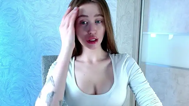 Snapshot of millllina chatting on February 24, 3:42 pm millllina online show from February 24, 3:42 pm