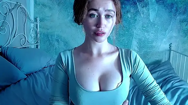 Snapshot of millllina chatting on September 12, 12:38 pm millllina online show from September 12, 12:38 pm