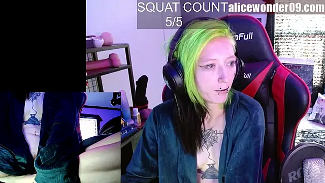 Snapshot of alicewonder09 chatting on October 30, 3:57 pm alicewonder09 online show from October 30, 3:57 pm