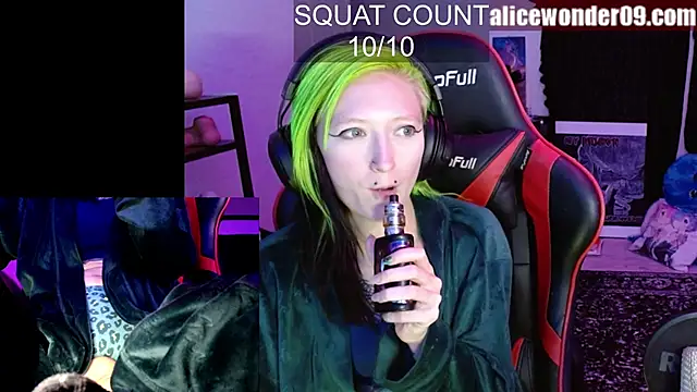 Snapshot of alicewonder09 chatting on November 11, 5:07 am alicewonder09 online show from November 11, 5:07 am