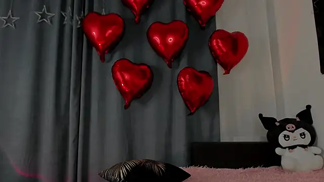 t0riayun0 online show from February 15, 11:03 pm