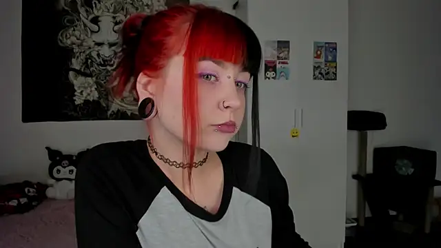 Snapshot of t0riayun0 chatting on February 22, 8:31 pm t0riayun0 online show from February 22, 8:31 pm