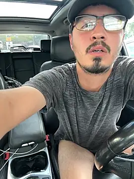 Snapshot of Bbyboyivan chatting on November 1, 8:33 pm Bbyboyivan online show from November 1, 8:33 pm