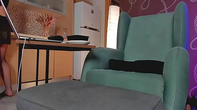 Snapshot of Yourfreebird chatting on February 2, 10:46 am Yourfreebird online show from February 2, 10:46 am