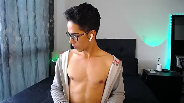 Snapshot of aodaboyyy chatting on December 22, 9:31 pm aodaboyyy online show from December 22, 9:31 pm