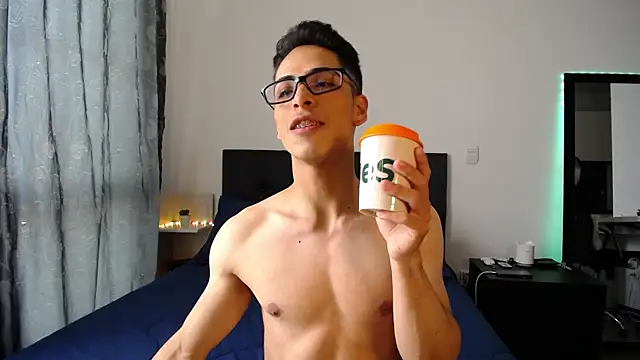 Snapshot of aodaboyyy chatting on December 29, 2:00 pm aodaboyyy online show from December 29, 2:00 pm