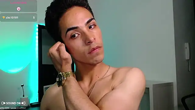 Snapshot of aodaboyyy chatting on March 2, 12:31 am aodaboyyy online show from March 2, 12:31 am