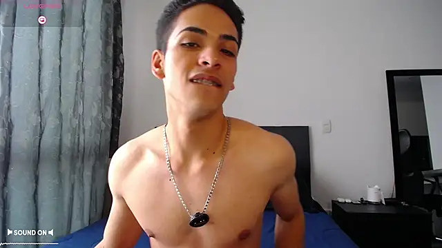 Snapshot of aodaboyyy chatting on March 2, 8:40 pm aodaboyyy online show from March 2, 8:40 pm