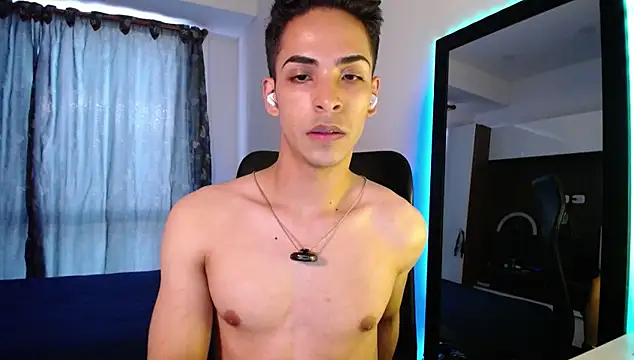 Snapshot of aodaboyyy chatting on March 21, 10:50 pm aodaboyyy online show from March 21, 10:50 pm