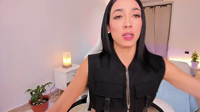 Snapshot of carleee_winter chatting on November 22, 1:26 am carleee winter online show from November 22, 1:26 am