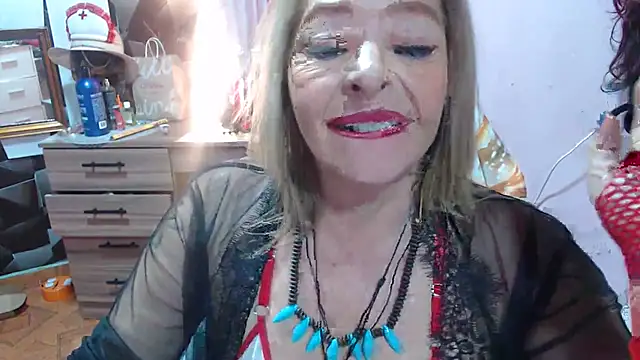 marinadenoche online show from April 18, 12:25 am