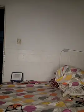 Snapshot of ZaraHoney chatting on February 10, 5:14 am ZaraHoney online show from February 10, 5:14 am