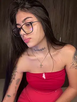 Snapshot of Sarasanders_4 chatting on February 27, 2:10 am Sarasanders 4 online show from February 27, 2:10 am