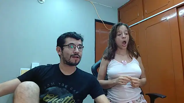 Snapshot of Isaandysex2428 chatting on February 21, 1:33 am Isaandysex2428 online show from February 21, 1:33 am