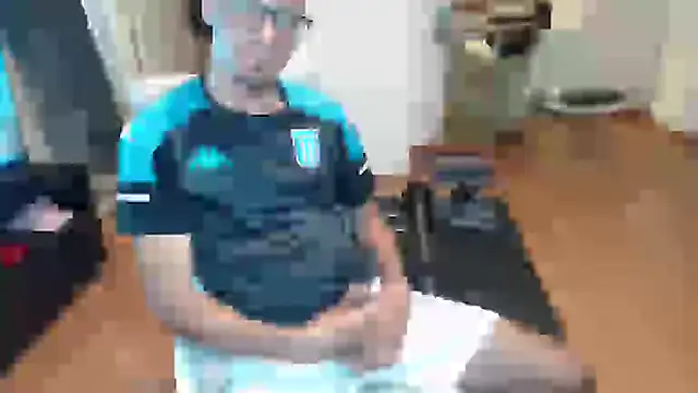 Snapshot of guachin_hunk chatting on October 22, 3:51 am guachin hunk online show from October 22, 3:51 am