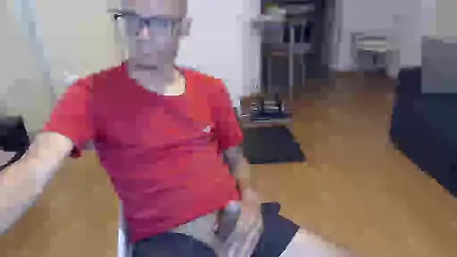 Snapshot of guachin_hunk chatting on November 17, 3:12 am guachin hunk online show from November 17, 3:12 am