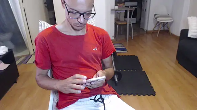 Snapshot of guachin_hunk chatting on November 20, 7:24 pm guachin hunk online show from November 20, 7:24 pm