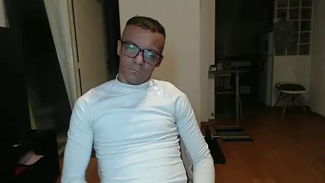 guachin hunk online show from April 10, 4:39 am