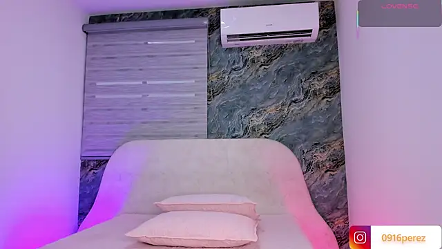 Snapshot of _kaarla_ chatting on November 19, 7:25 pm kaarla online show from November 19, 7:25 pm