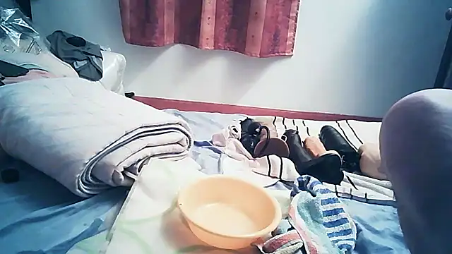 Snapshot of Manulingus chatting on February 15, 1:02 am Manulingus online show from February 15, 1:02 am