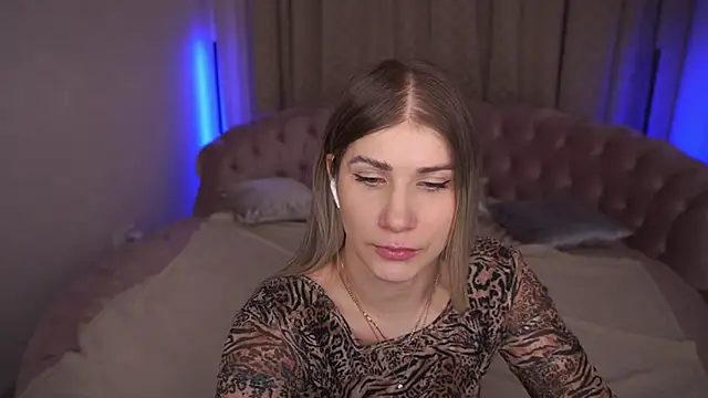 Snapshot of CassandraGood chatting on March 15, 2:46 am CassandraGood online show from March 15, 2:46 am