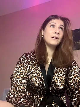 Snapshot of CassandraGood chatting on October 21, 8:48 am CassandraGood online show from October 21, 8:48 am