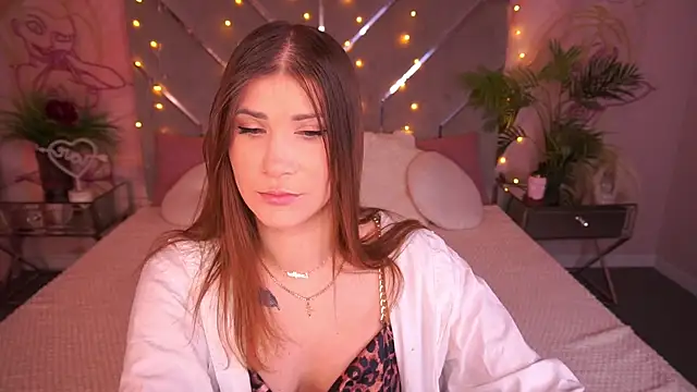 CassandraGood online show from February 7, 7:23 am