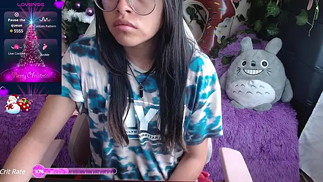 Snapshot of MidoriQuiinn chatting on December 14, 1:59 pm MidoriQuiinn online show from December 14, 1:59 pm