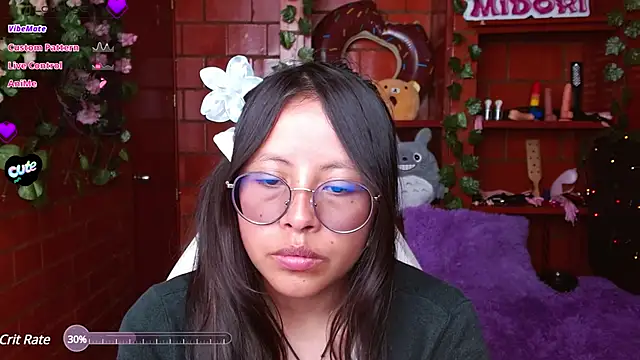 Snapshot of MidoriQuiinn chatting on March 13, 8:11 pm MidoriQuiinn online show from March 13, 8:11 pm