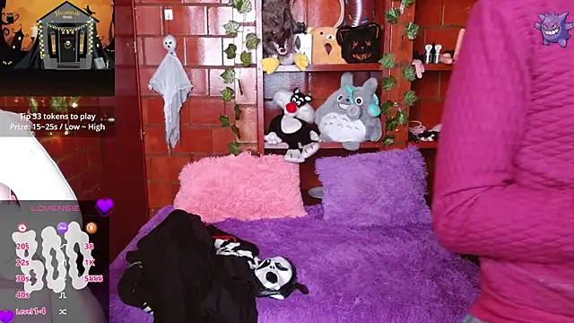 Snapshot of MidoriQuiinn chatting on October 29, 2:19 pm MidoriQuiinn online show from October 29, 2:19 pm