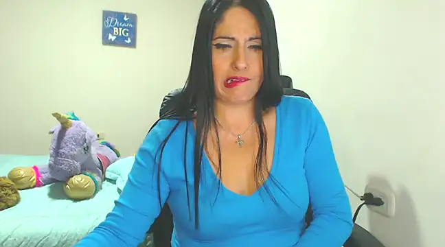 Snapshot of sahtlove1 chatting on January 18, 2:03 am sahtlove1 online show from January 18, 2:03 am