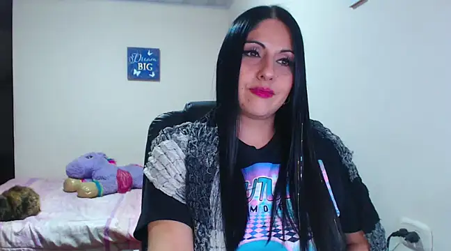 Snapshot of sahtlove1 chatting on February 19, 1:29 am sahtlove1 online show from February 19, 1:29 am