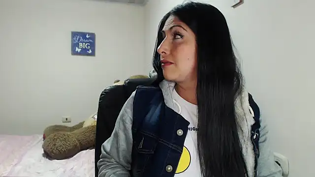 Snapshot of sahtlove1 chatting on March 5, 1:52 am sahtlove1 online show from March 5, 1:52 am