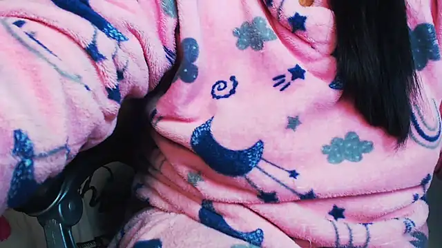 Snapshot of sahtlove1 chatting on September 14, 5:17 am sahtlove1 online show from September 14, 5:17 am